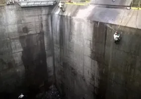 czyszczenia-cisnieniowe-i-hydrofobizacja-scian-bunkra-z-odpadami-03