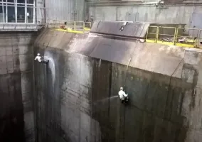 czyszczenia-cisnieniowe-i-hydrofobizacja-scian-bunkra-z-odpadami-05