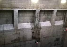 czyszczenia-cisnieniowe-i-hydrofobizacja-scian-bunkra-z-odpadami-11