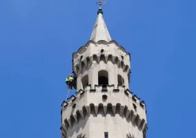 czyszczenie-cisnieniowe-wiezy-ratusza-w-opolu-06