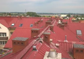 czyszczenie-dachu-z-blachy-budynku-wielorodzinnego-w-kostrzynie-06