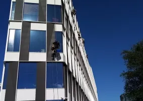 mycie-elewacji-biurowca-nowy-rynek-1-w-poznaniu-05