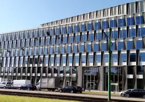 mycie-elewacji-biurowca-nowy-rynek-1-w-poznaniu-06