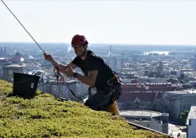 mycie-elewacji-wiezowca-baltyk-w-poznaniu-05