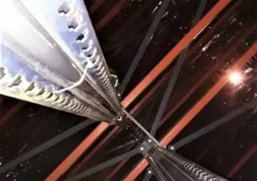 montaz-elementow-systemu-detekcji-dymu-01