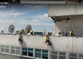 zabezpieczenie-siatka-elewacji-budynku-w-poznaniu-01