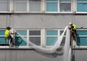 zabezpieczenie-siatka-elewacji-budynku-w-poznaniu-06