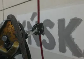 malowanie-oznaczen-administracyjnych-poznan-ul-gorczynska-01